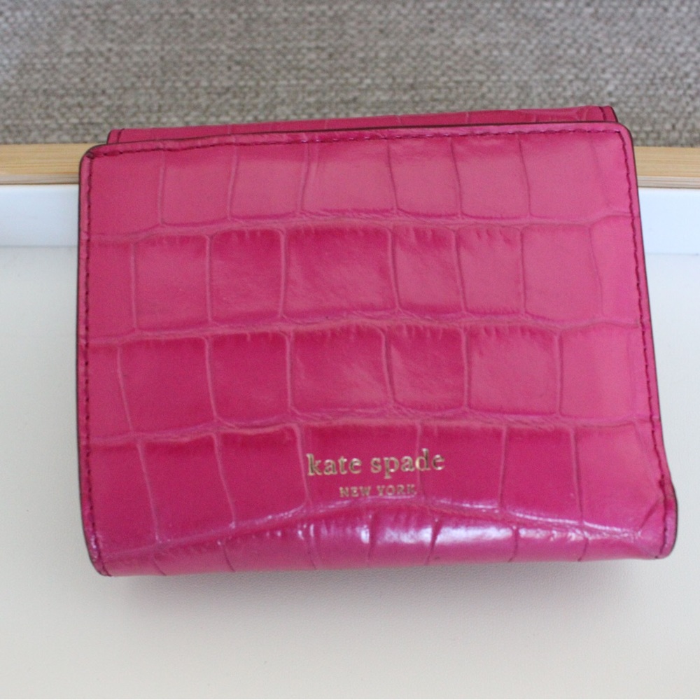 Kate Spade Croc-Embossed Leather Bifold Wallet in Pink - Picture 6 of 8